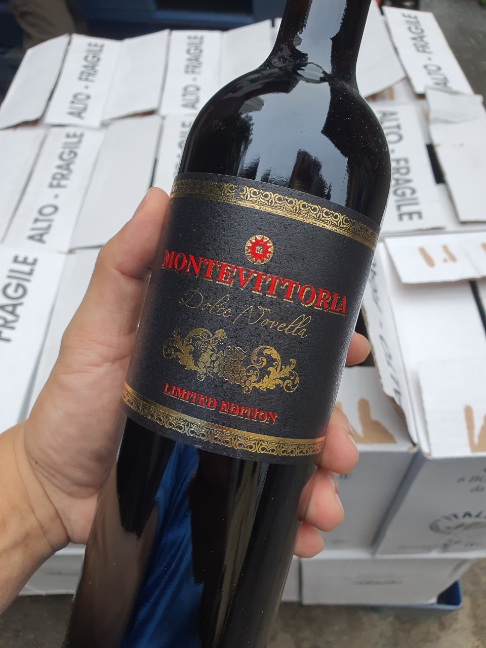 montevittoria ngot 750 ml 10 do con