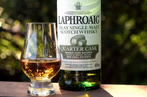 Laphroaig Quarter Cask Thưởng Thức