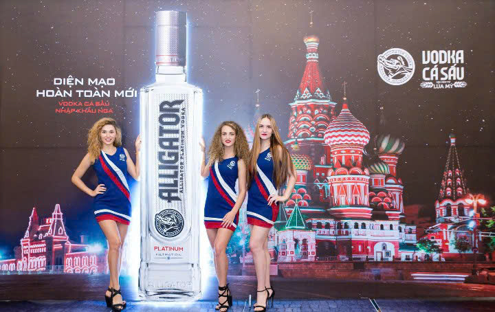 Vodka ca sau den 500 ml Quang cao